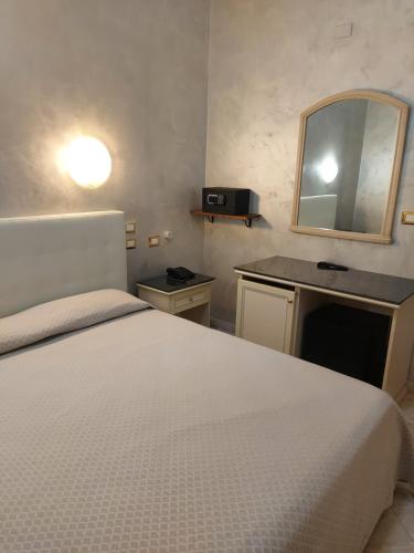 Hotel Antico Distretto - image 11