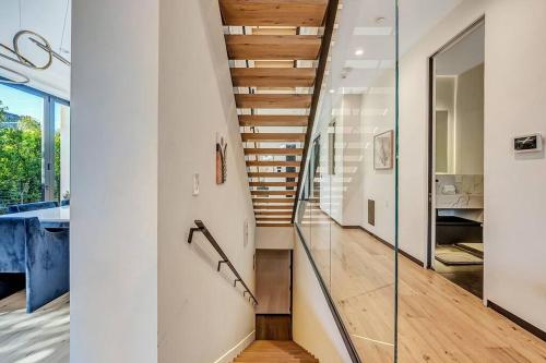 5BRM 6Bath Off Sunset in WeHo Villa in Los Angeles, USA