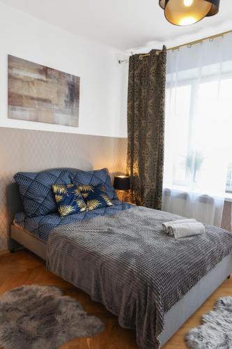 ClickTheFlat Three Crosses Square Apart Rooms, Warsaw