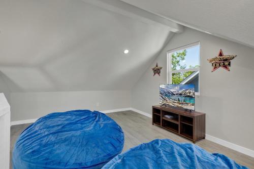 Blue Door Casita-Romantic & Cozy in Fredericksburg, USA