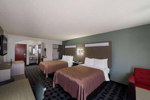 Quality Inn & Suites DFW Airport South