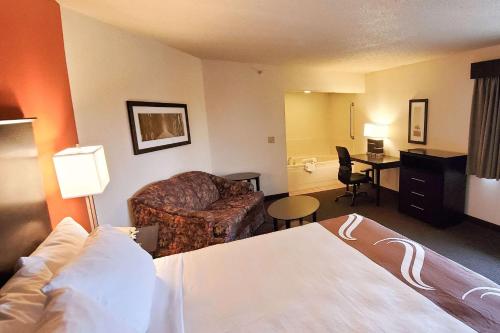 Quality Inn Atchison - image 13