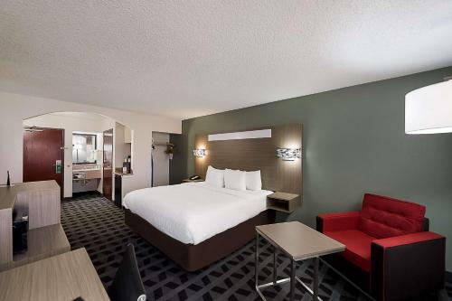 Quality Inn & Suites DFW Airport South