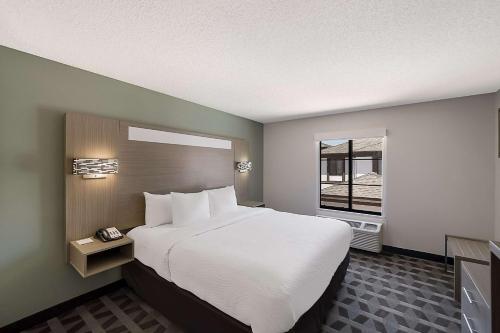 Quality Inn & Suites DFW Airport South