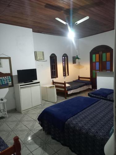 1 double bed, 3 twin beds