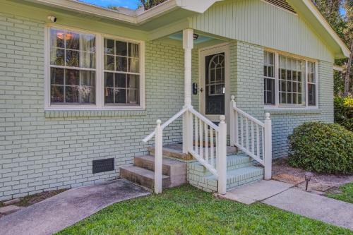 18 29th Ave in Isle of Palms, USA