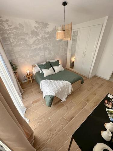 Studio indépendant (Studio independant) in Marigny-Saint-Marcel