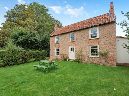 Peaceful Farmhouse - Uk44787