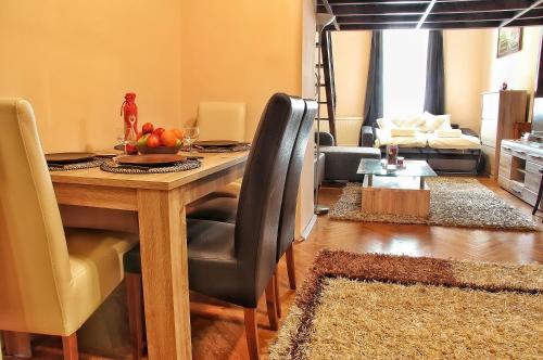 Vaci Deluxe Apartment - image 7