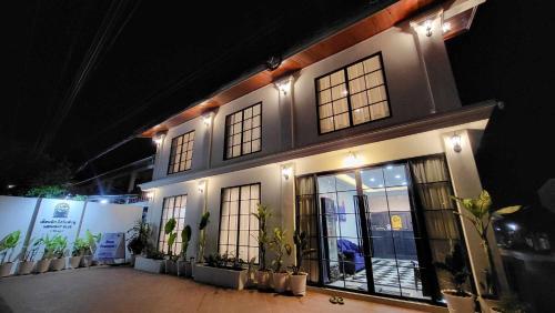 Exterior view, Midnight Blue Guesthouse in Phu Vao / Phu Meo