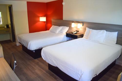 Ramada by Wyndham Cleveland Airport West - image 14