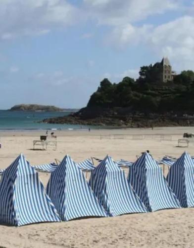 Petite maison charme Pleslin près plages Dinard