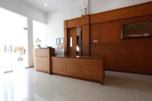 OYO 93011 Hotel Griya Lestari Pati 2