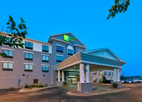 Holiday Inn Express Hotel & Suites Shakopee, an IHG Hotel