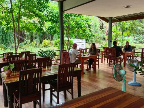 Khao Sok River & Jungle Bungalow in Khao Sok (Suratthani)