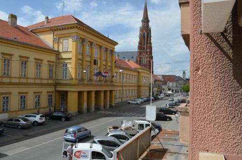  Apartment Downtown, Pension in Osijek bei Čepin