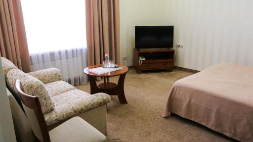 Hotel Status - image 6