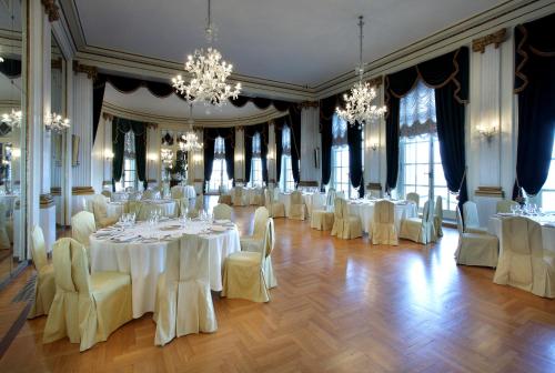 Banquet hall, Eurostars Excelsior Hotel near Galleria Borbonica