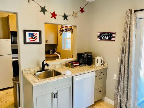 Eagle Nest River Views Hot Tub Games Sleeps 6 in Ahwahnee (CA)