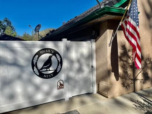 Quail Suite HOT TUB BBQ Sleeps 2 in Ahwahnee (CA)