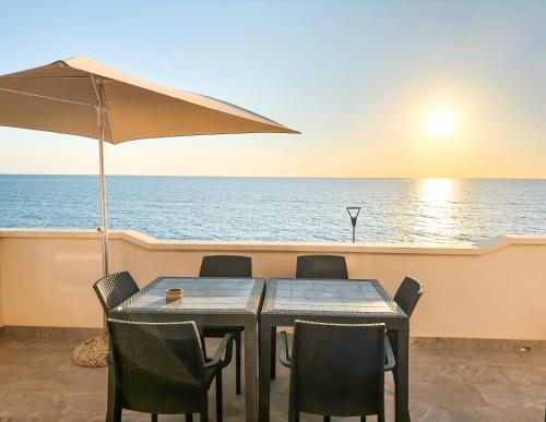  Appartamento Fronte Spiaggia con Terrazza Vista Mare in Bonifati
