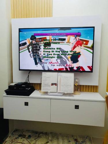 2 Br CONDO Vine Residences Quezon City with POOL WIFI PS4 Karaoke BOARD GAMES NETFLIX