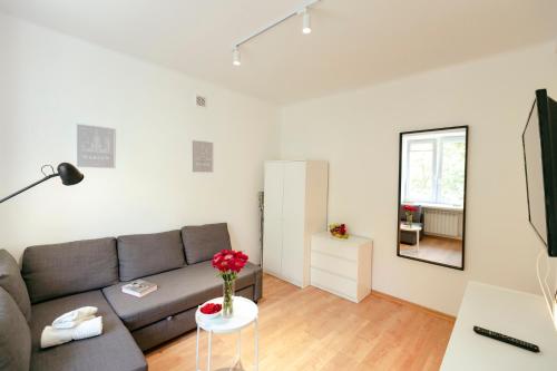 Jana Pawła II 36 - Bezpłatny podziemny garaż - Free Parking - W pełni wyposażone studio - Better Rental, Warsaw (photo 5)