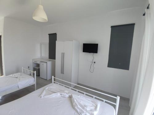 Triple Room with View image 4