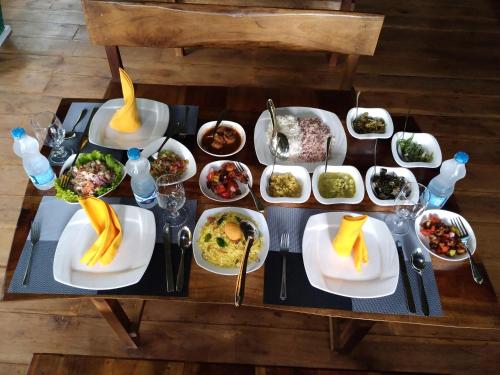 신하라자 쿠룰루 엘라 에코 리조트 - 식음료(F&B)