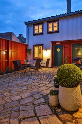 Gamlebyen Hotell - Fredrikstad - image 18