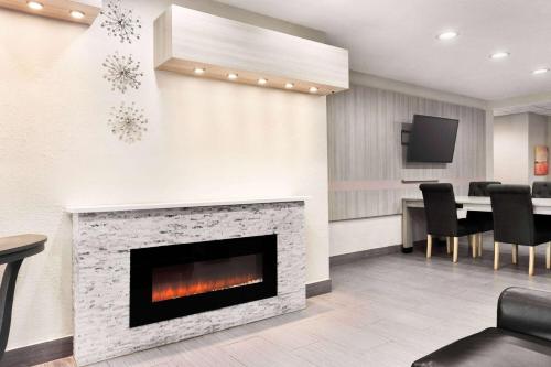 Microtel Inn & Suites by Wyndham Florence/Cincinnati Airpo in Florence, USA