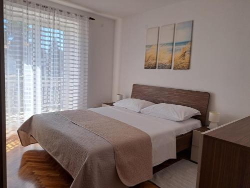 Apartment with Balcony image 6