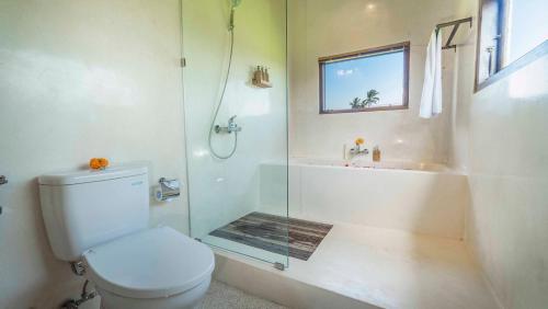 Superior King Room image 7