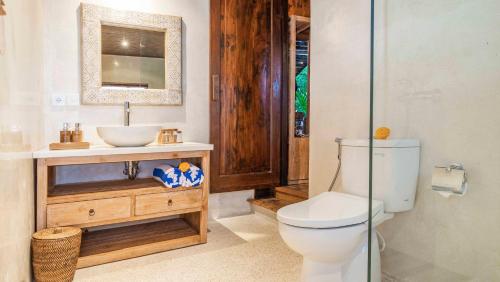 Superior Twin Room with Garden View image 5