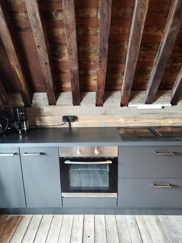 Rooftop apartment with 60m terrace overlooking the cathedral, Amberes (foto 5)