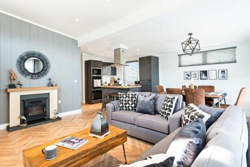 Shropshire Lodges - Romantic Luxury Hot Tub Breaks in Billingsley