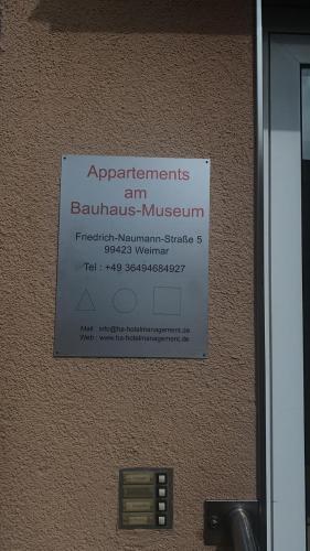 2 bedrooms, 5 beds