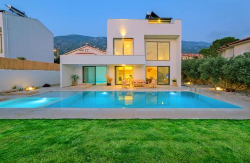 Villa Neo with Jakuzi,indoor pool,sauna and floor heating