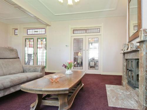  Trendy Countryside Stay in Lijnden