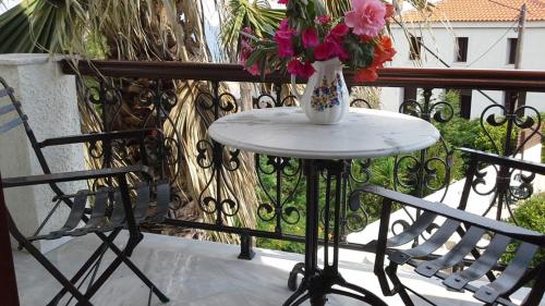 Erkély/terasz, Hotel Agnanti in Samos Island
