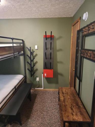 Ski-71 @Snowshoe Condo w/Loft. Slopes across the street! - image 5