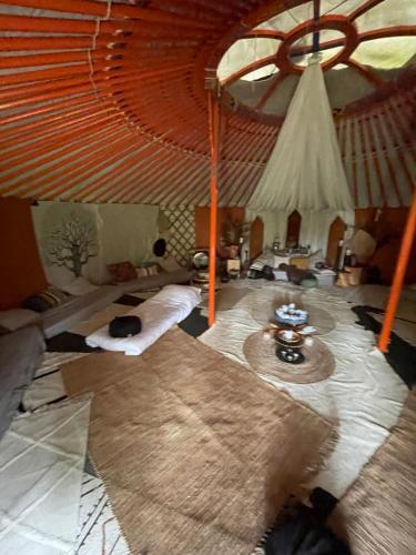  Woodst Retreats - Magische overnachting in yurt & luxe tent in Zevenhuizen