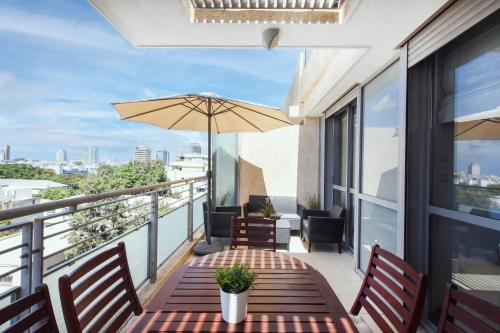 Two-Bedroom Apartment room in Splendor 2-BR in Melchet by HolyGuest