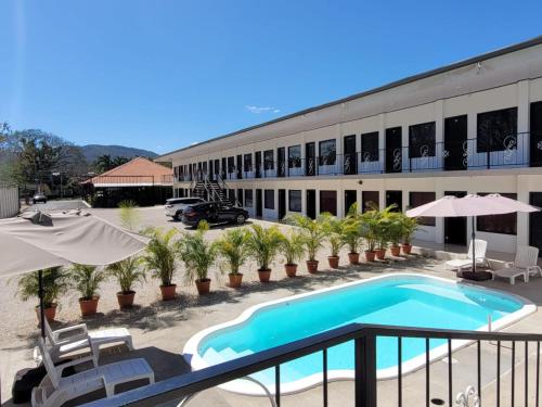 泳池, HOTEL Y RESTAURANTE RANCHO DE SEBAS in 尼科亞