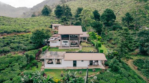 Hill Safari - Tea Estate Villa