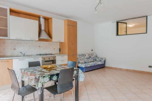 [relax in nature and lake] free parking, Luino (zdjęcie 3)
