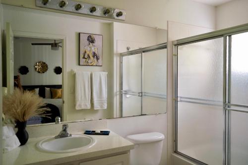Enchanting Escape 3 Bedroom Minutes From Disney! - Kissimmee