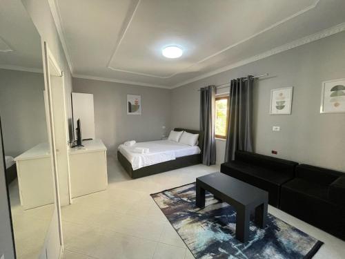 Hotel Villa Ferrari, Tirana (photo 8)