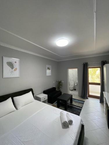 Hotel Villa Ferrari, Tirana (photo 4)