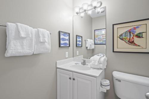 214 Shoreland Home - image 6